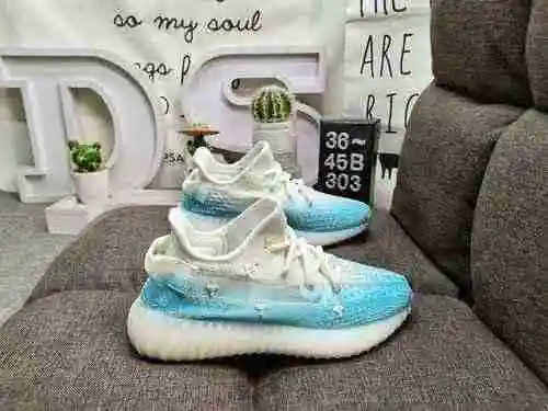 La auténtica serie explosiva 303D a nivel de empresa Adidas Yeezy 350 Boost V2 debutó y expuso todos