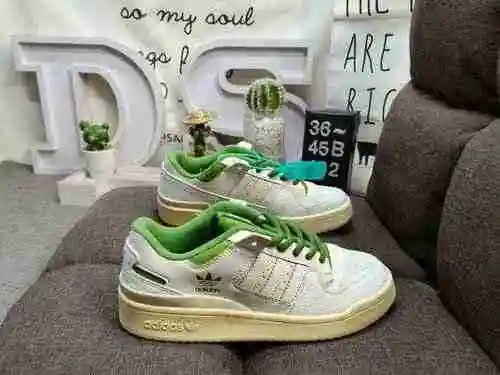 132DAdidas Forum 84 Low Low top versatile trendy casual sports board shoes. Based on the appearance 
