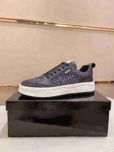 Boss 男鞋 编码：0517B50 Tamaño：38-44（可定做45）