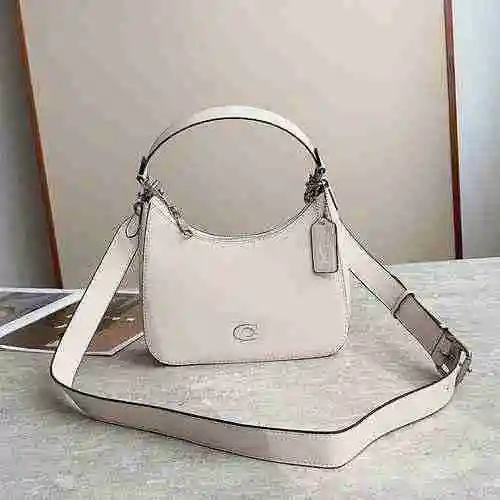 La bolsa para las axilas está hecha de piel de vaca original importada, con una bolsa de regalo de e