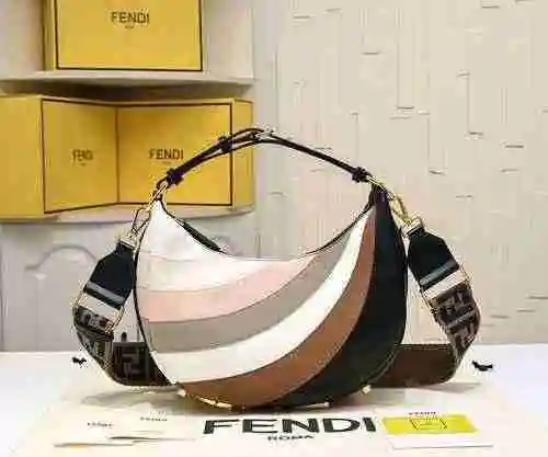 La bolsa para las axilas está hecha de piel de vaca original importada, con una bolsa de regalo de e