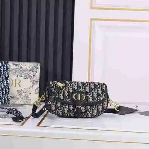 La bolsa para las axilas está hecha de piel de vaca original importada, con una bolsa de regalo de e