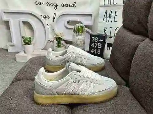 418D men's and women's shoes are made of genuine half size system # using a combination of suede and