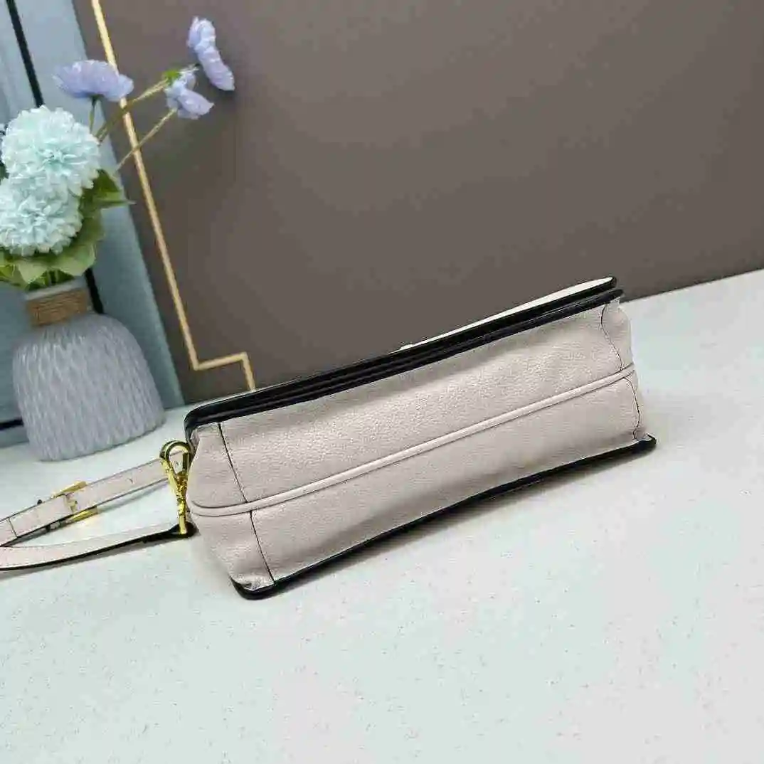 DW002450 (35).webp