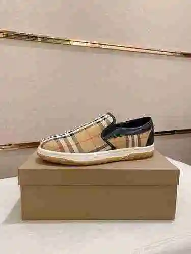 Zapato Burberry Hombre Código: 0706B30 Talla: 38-44