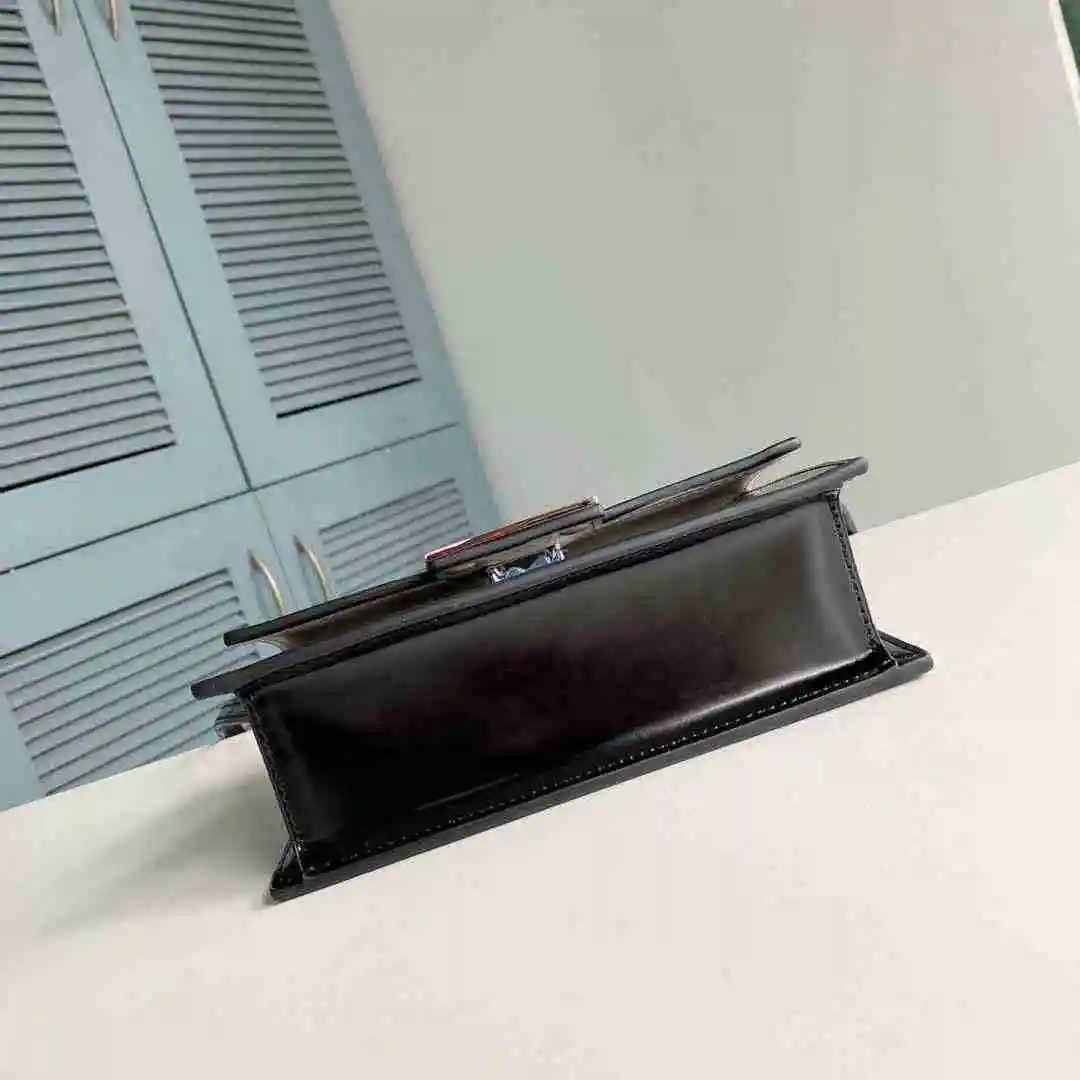 BR002050 (15).webp