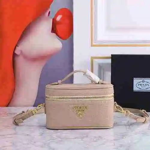 La bolsa de maquillaje está hecha de piel de vaca original importada, con una bolsa de regalo de ent