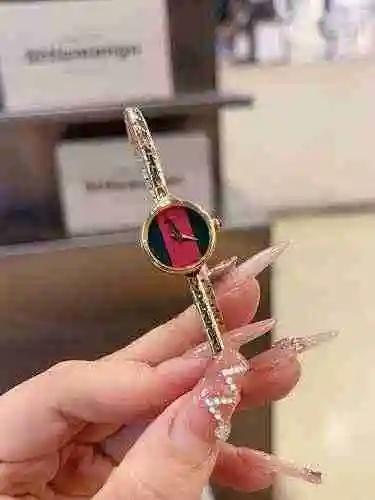 Reloj Gucci GUCCI para mujer combinado con movimiento mecánico original totalmente automático, caja 
