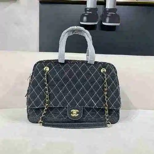 La bolsa para las axilas está hecha de tela vaquera importada, de alta calidad y se entrega la bolsa