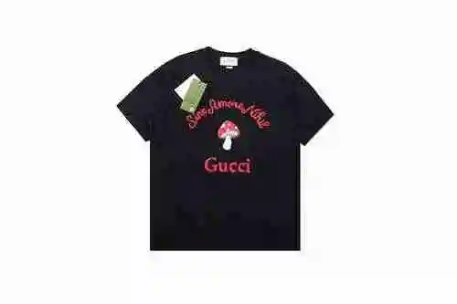 Manga corta con estampado de letras en forma de hongo GC 23SS