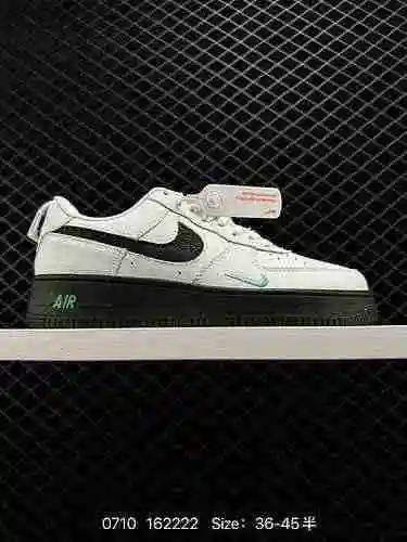 Zapatilla casual Nike Air Force Low Air Force One de caña baja. El rendimiento de amortiguación suav