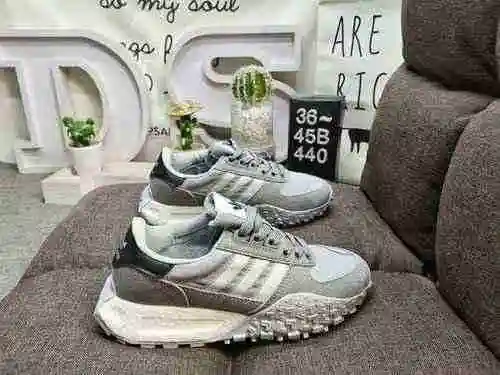 440DAdidas/Trifolium Boost origins Retropy E5 Popcorn Retro Running Shoes Suede yellow color blockin