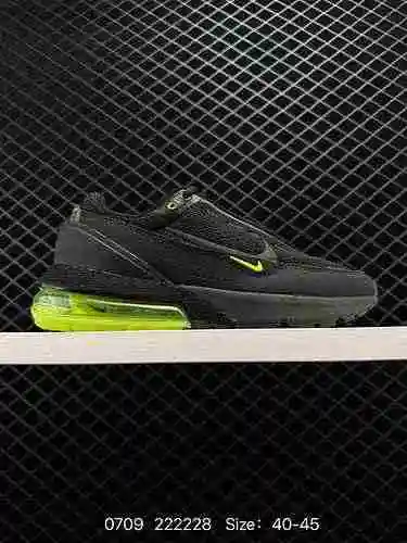 4 Pieza versátil Nike Air Max Pulse Este calzado Nike Air Max Pulse presenta combinaciones de colore