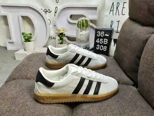 308D company level Adidas Bermuda END retro single item series retro sports board shoes are wrapped 
