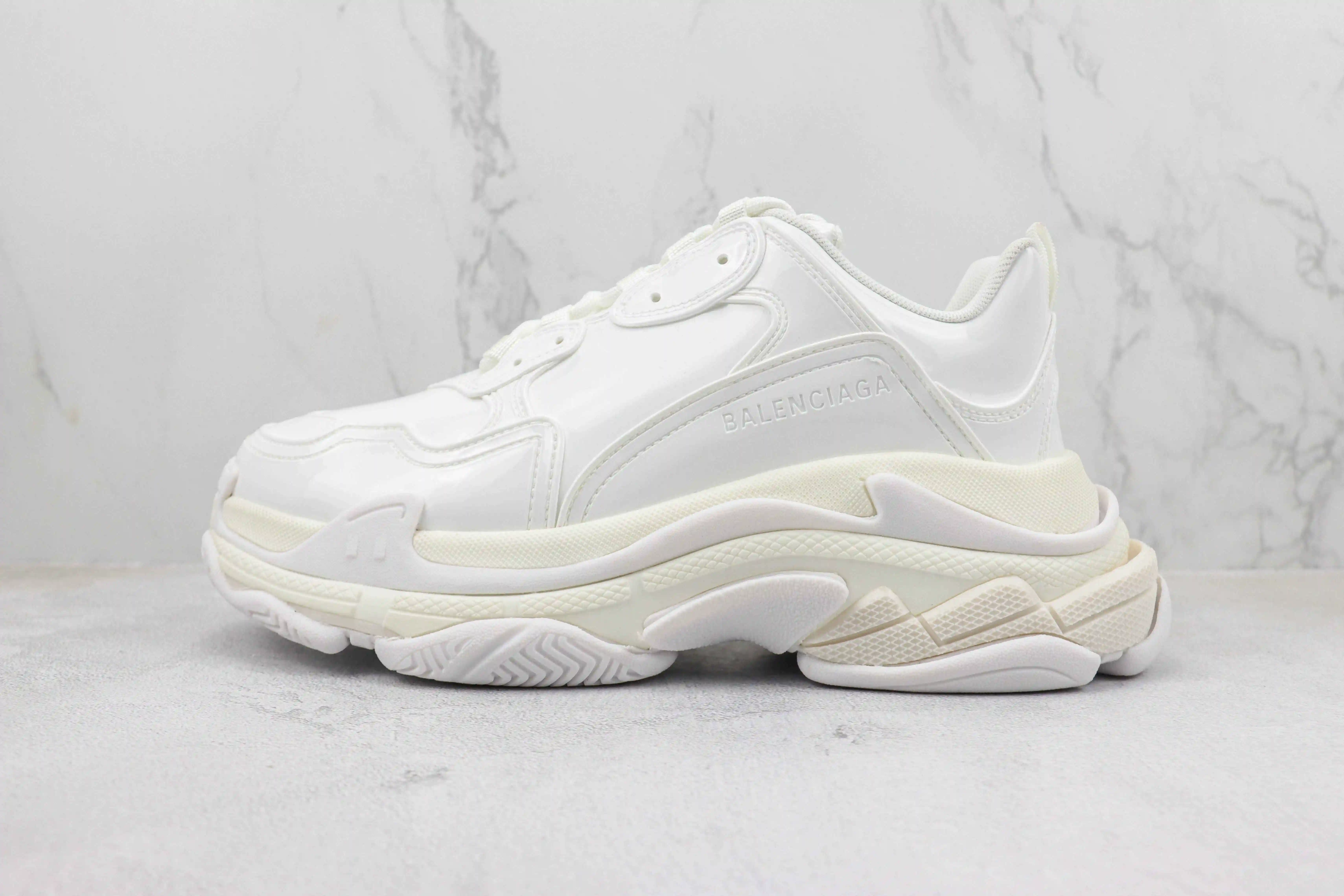 巴黎世家 Triple S  (1 - 9).webp