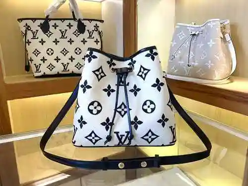 La bolsa tipo cubo está hecha de material de lona importado, con una bolsa de regalo de entrega de a