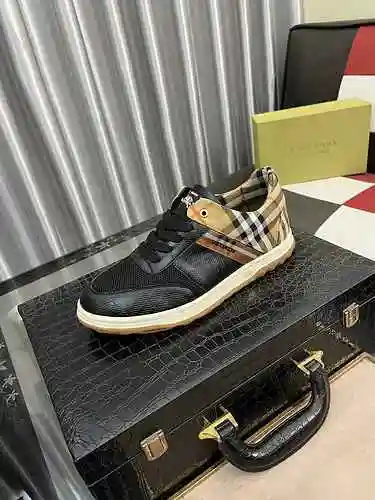 Zapato Burberry Hombre Código: 0712B40 Talla: 38-44