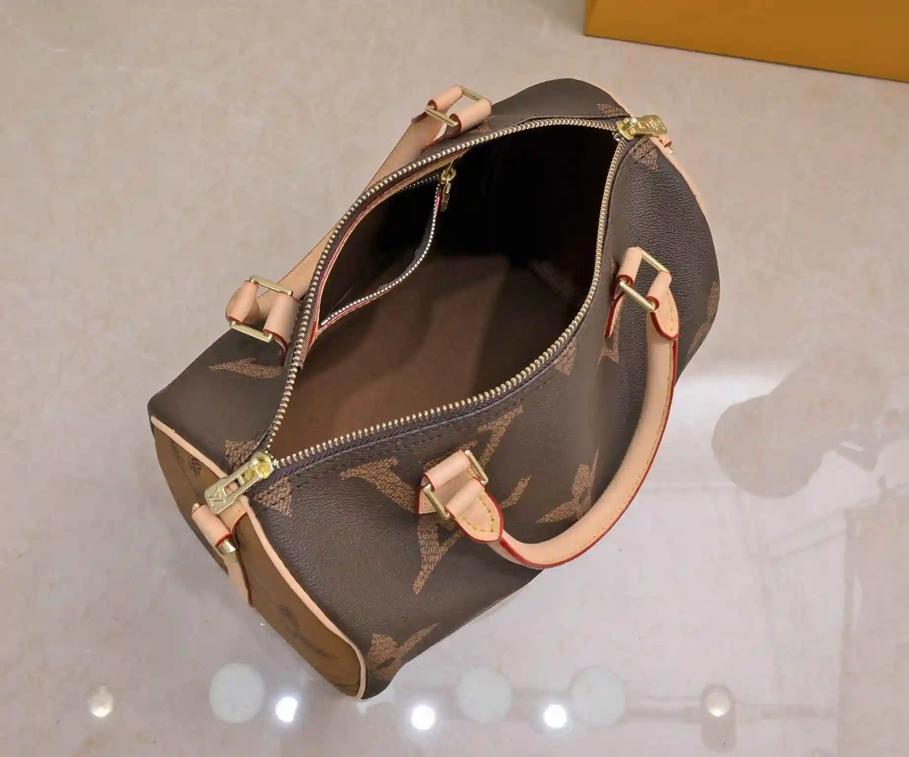 DE002750 (2).webp