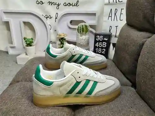 182D men's and women's shoes are made of genuine half size system # with a combination of suede and 