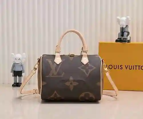 El bolso está hecho de material de lona importado, con una bolsa de regalo de entrega de alta calida