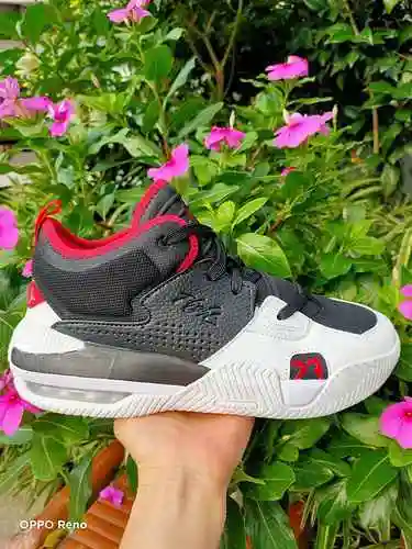 2243 negro, blanco y rojo 40-45