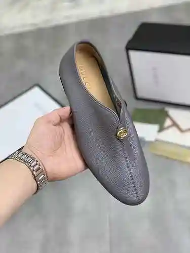 Gucci * Código de zapato de hombre: 0710B90 Talla: 38-44