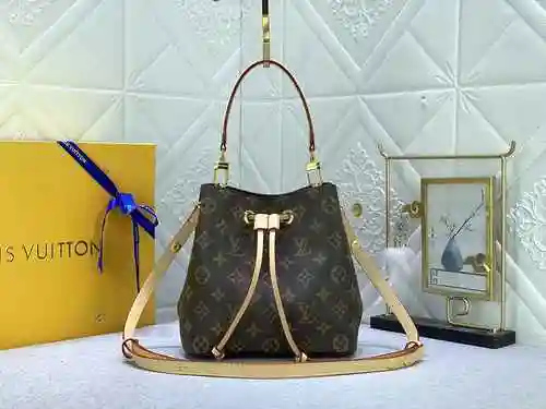 La bolsa tipo cubo está hecha de material de lona importado, con una bolsa de regalo de entrega de a