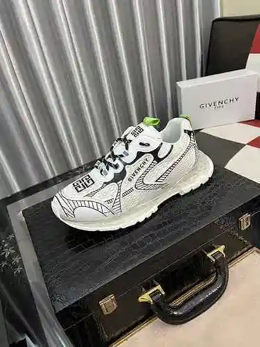 Zapato de hombre Givenchy Código: 0712C10 Talla: 38-44