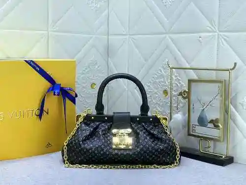 El bolso está hecho de cuero original importado de primer nivel y una réplica de alta gama para su e