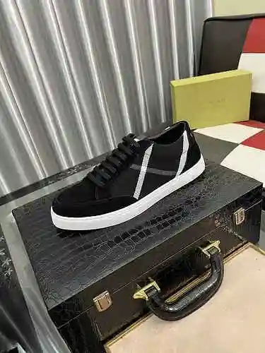 Zapato Burberry Hombre Código: 0712B20 Talla: 38-44