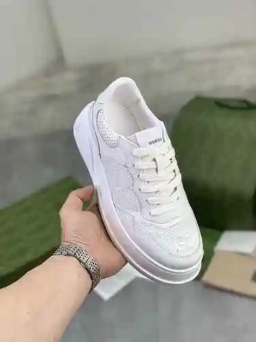 Código de pareja GUCCI: 0710B60 Talla: Mujer 35-40 Hombre 38-45 (46 se puede personalizar)