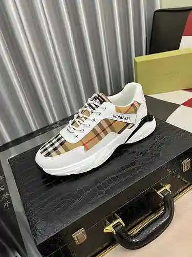 Zapato Burberry Hombre Código: 0712B50 Talla: 38-44