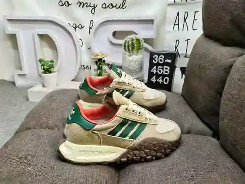 440DAdidas/Trifolium Boost origins Retropy E5 Popcorn Retro Running Shoes Suede yellow color blockin