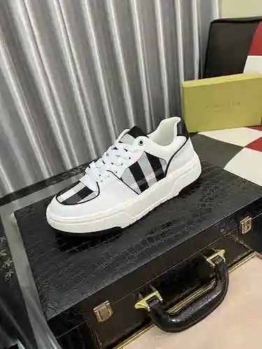 Zapato Burberry Hombre Código: 0712B50 Talla: 38-44