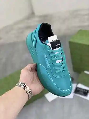 GUCCI Código Pareja: 0710C20 Talla: Talla Hombre: 38-43 Talla Mujer: 35-40