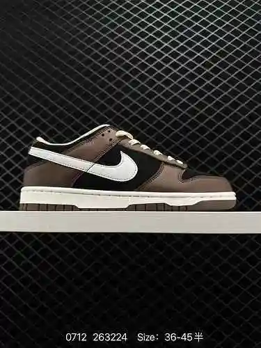 2 NIKE DUNK SB LOW COLORWAY ORIGINAL Dunk SB, como su nombre indica, tiene un linaje clásico de Dunk