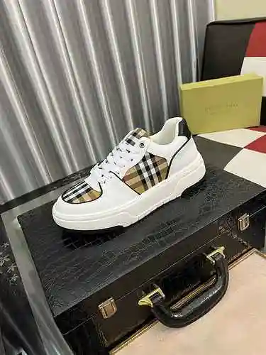 Zapato Burberry Hombre Código: 0712B50 Talla: 38-44