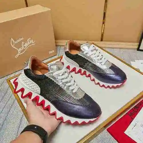 135 Christian Louboutin 22060315 TALLA: 35-48