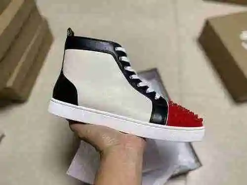 Christian Louboutin 22060304 TALLA: 35-47