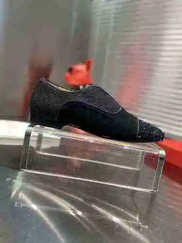 /140 Christian Louboutin 22022771 talla: 38-47