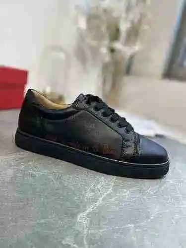 Christian Louboutin 22022901-10 tamaño: 38-47 Se puede personalizar media yarda