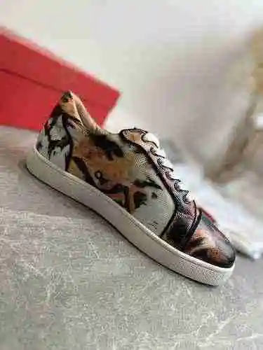 Christian Louboutin 22022901-11 tamaño: 38-47 Se puede personalizar media yarda