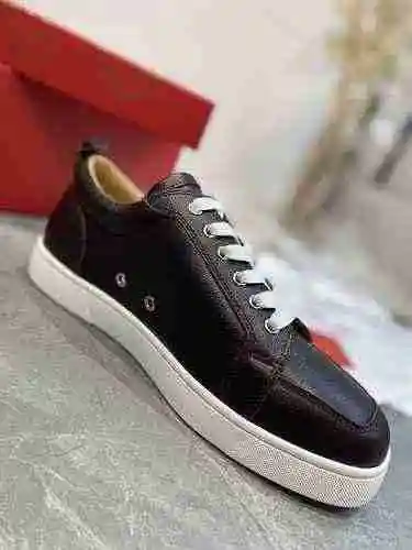 Christian Louboutin 22022901-1 tamaño: 38-47 Se puede personalizar media yarda