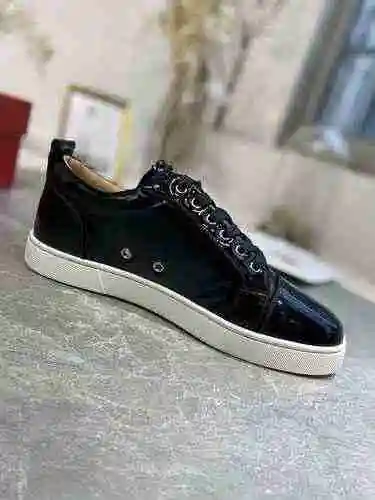 Christian Louboutin 22022901-26 tamaño: 38-47 Se puede personalizar media yarda