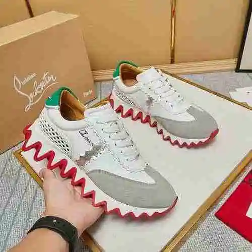 135 Christian Louboutin 22060315 TALLA: 35-48