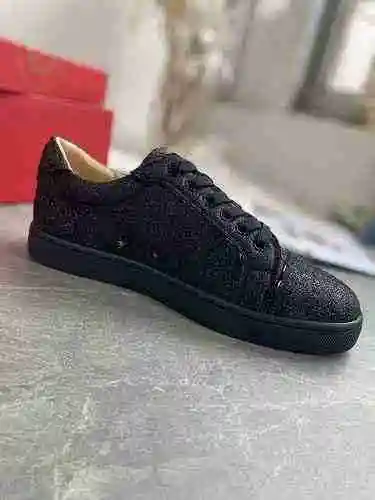 Christian Louboutin 22022901-19 tamaño: 38-47 Se puede personalizar media yarda