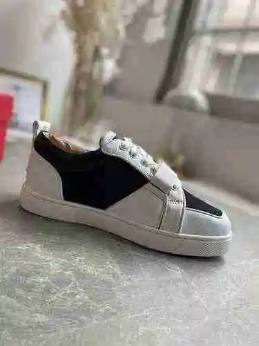 Christian Louboutin 22022901-25 tamaño: 38-47 Se puede personalizar media yarda