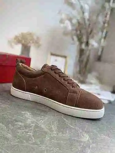 Christian Louboutin 22022901-4 tamaño: 38-47 Se puede personalizar media yarda
