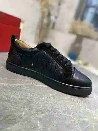 Christian Louboutin 22022901-17 tamaño: 38-47 Se puede personalizar media yarda