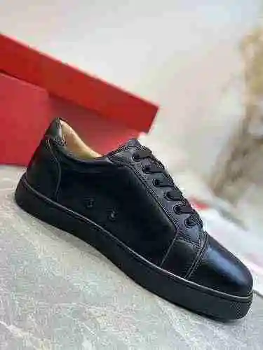 Christian Louboutin 22022901-22 tamaño: 38-47 Se puede personalizar media yarda